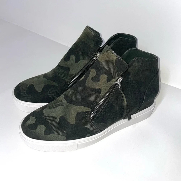 Steve Madden Caliber Wedge Knit Camo Sneakers Shoes Double Zip Size 8.5M - Picture 1 of 5